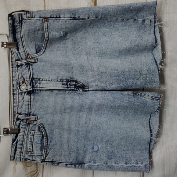 Old Navy Denim High-Rise O.G. Straight Secret Smooth Pockets Lt Wash Shorts, 14 - Picture 1 of 12